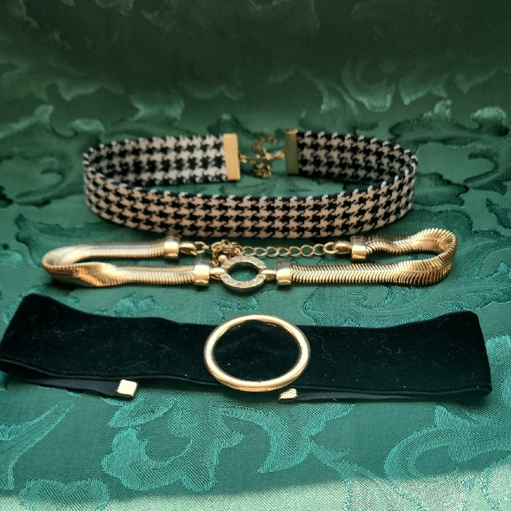 Elegant Black and Gold Women's Choker Set